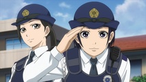 Контратака женщины-полицейского